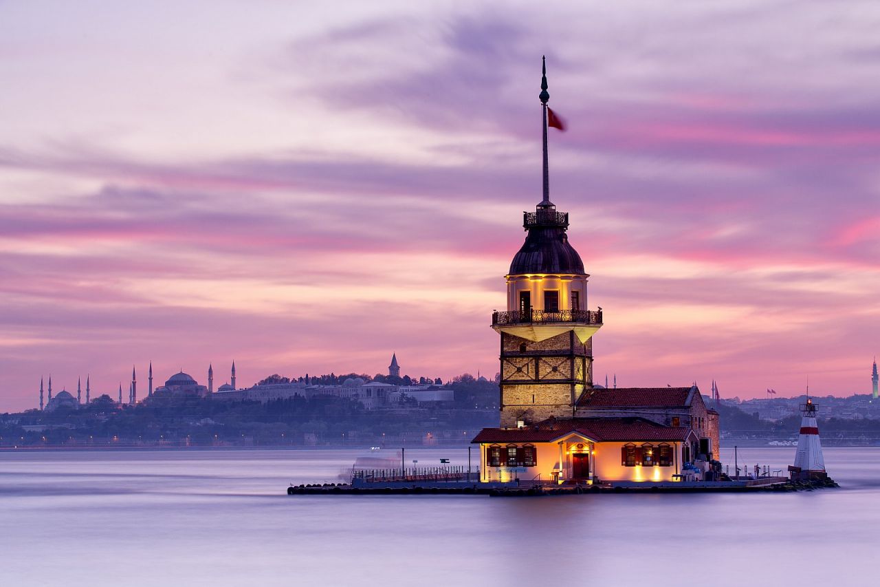 İstanbul Duvar Kağıdı 27 33.05 TL + KDV İstanbul Duvar Kağıdı 27 33.05 TL + KDV