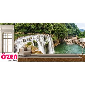 Geniş Şelale Manzarası Duvar Kağıdı